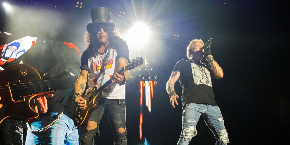 GUNS N' ROSES Arrive in Australia for Stadium Tour