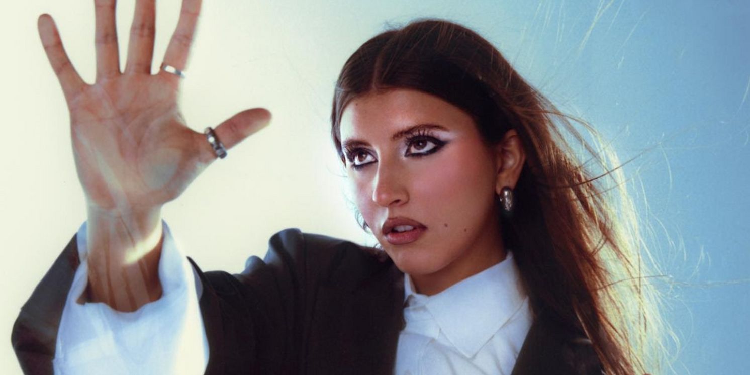 Lindsey Lomis Returns With Dreamy Anthem 'This Time (I Don't Wanna)'  Image