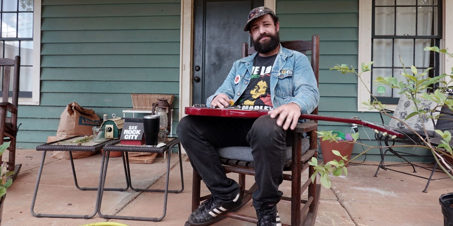 Lee Bains + The Glory Fires Release New Single '(In Remembrance Of The) 40-Hour Week'  Image