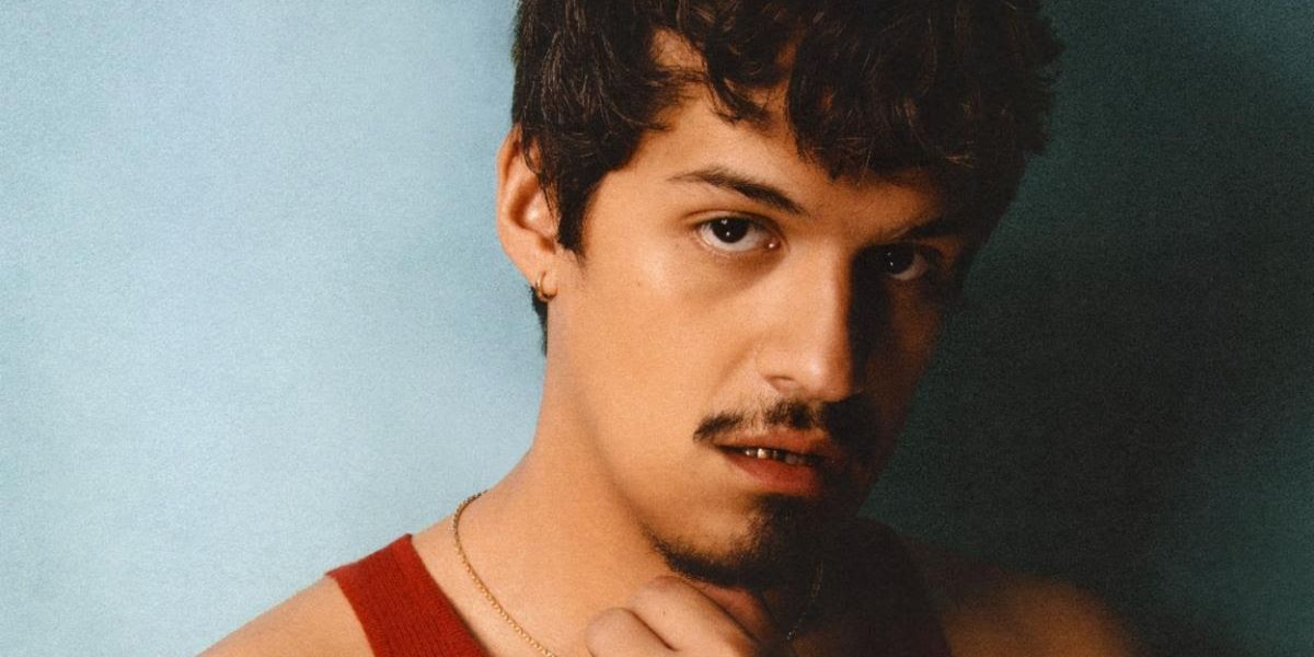 Omar Apollo Shares New Song '3 Boys'