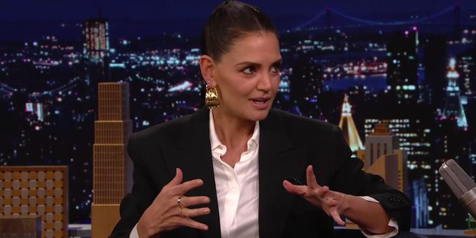 VIDEO: Katie Holmes Talks Being 'Superstitious' When She Does Theatre on THE TONIGHT SHOW