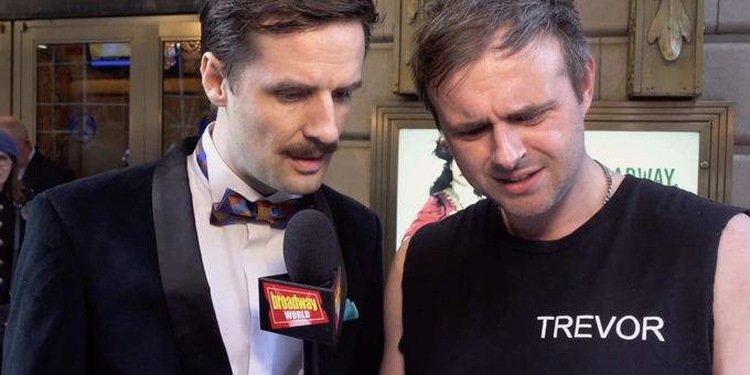 Video: Stars Walk the Red Carpet for Opening Night of PETER PAN GOES WRONG