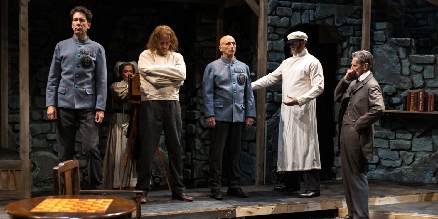 Review: HOLMES AND WATSON at Park Square Theatre  Image