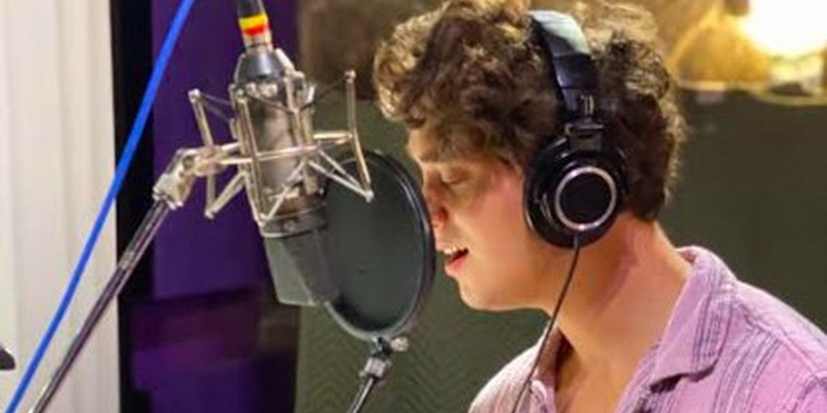 Antonio Cipriano Sings Philip David Stern's 'Falling'