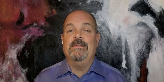 VIDEO: Brad Oscar Sings Election-Themed GUYS & DOLLS Parody, 'Sit Down, You're Blockin' the Vote!'