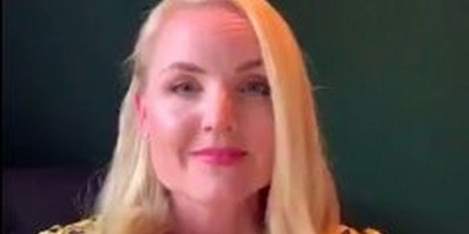 VIDEO: Kerry Ellis Performs Instagram Live Concert