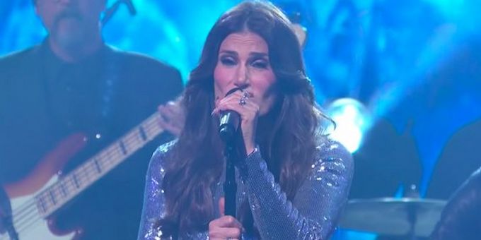 VIDEO: Idina Menzel Performs 'Christmas Just Ain't Christmas' on THE LATE SHOW