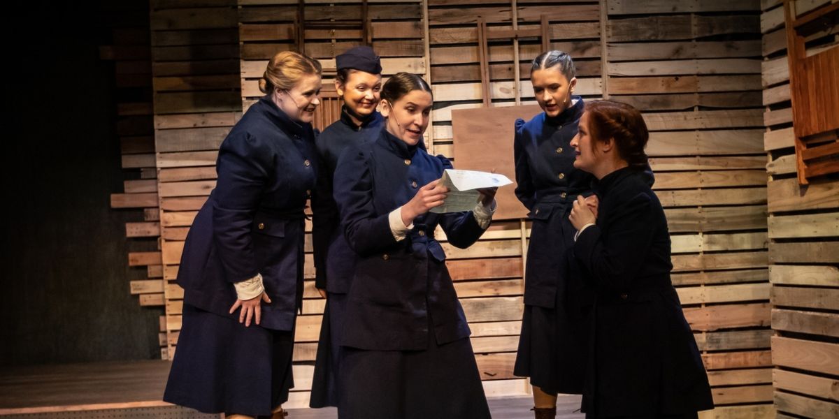 Review: THE HELLO GIRLS at FMCT / The Hjemkomst Center