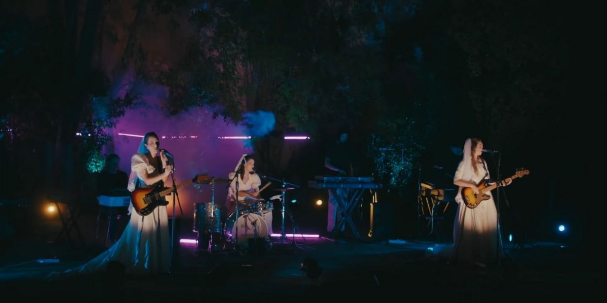 VIDEO: HAIM Performs '3 AM' on LATE NIGHT WITH SETH MEYERS Video