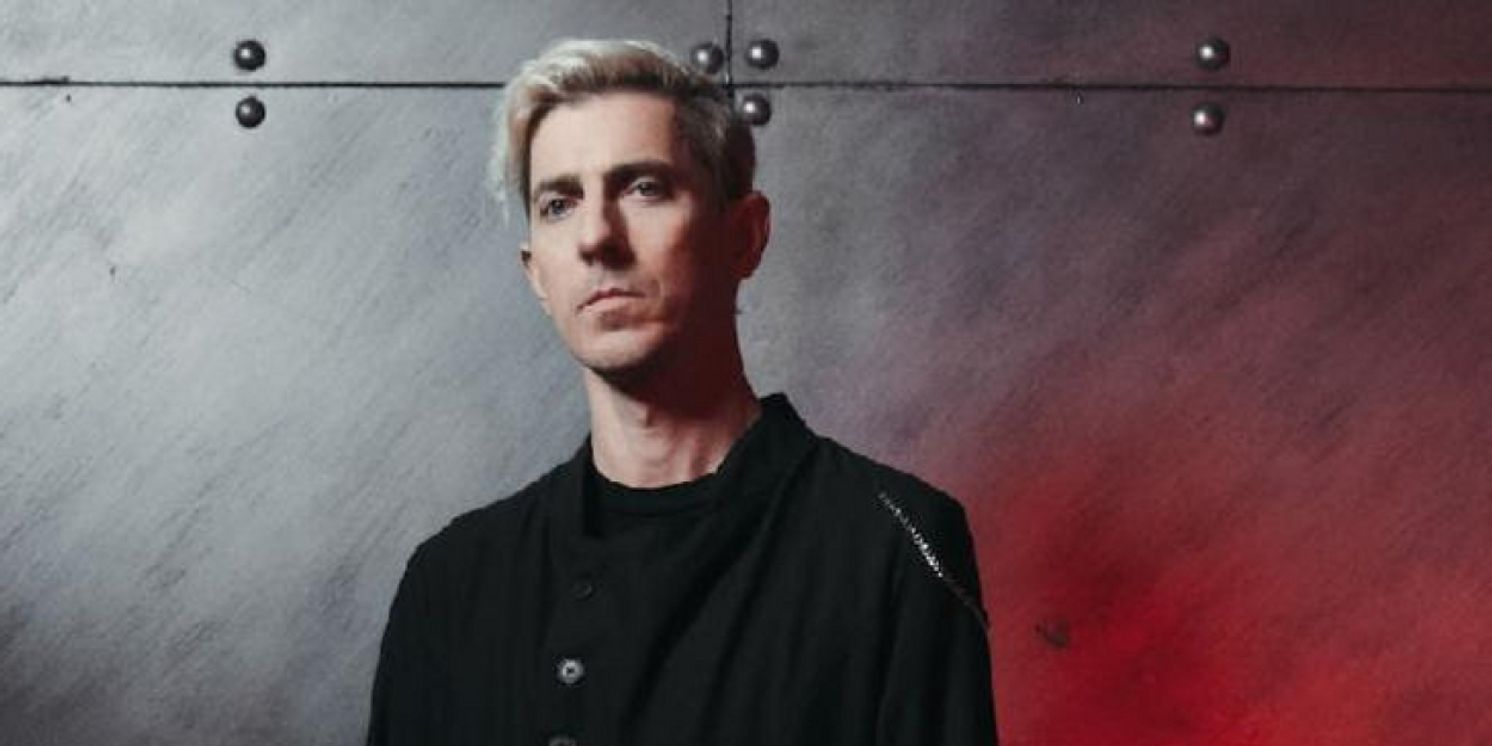 GRAMMY Nominated Stu Brooks Shares New Single 'Live Nude Pigs' Featuring Paul Leary and Fake Legs  Image