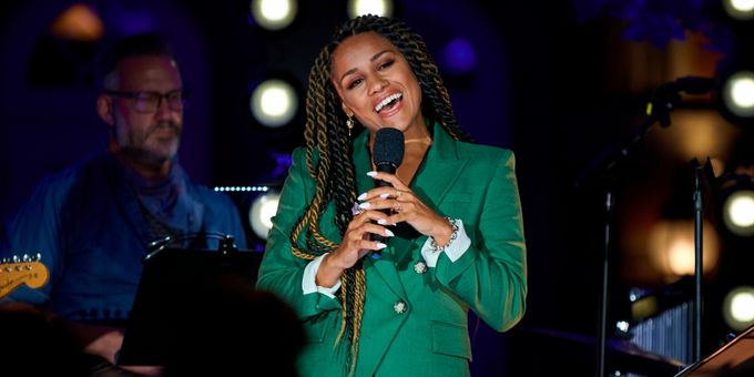 VIDEO: WEST SIDE STORY Star Ariana DeBose Opens the BROADWAY AT TAVERN Series