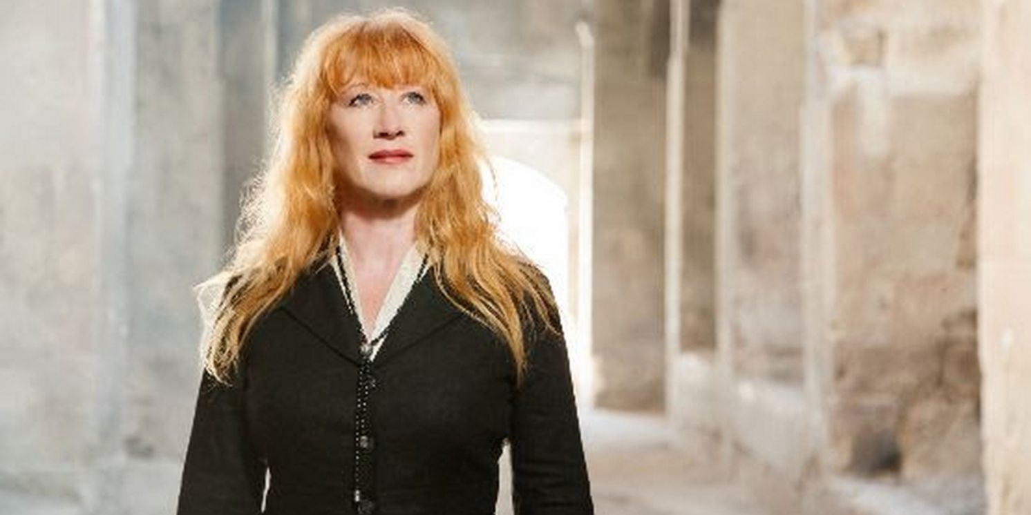 Loreena McKennitt Announces 'Under a Winter's Moon' Album  Image