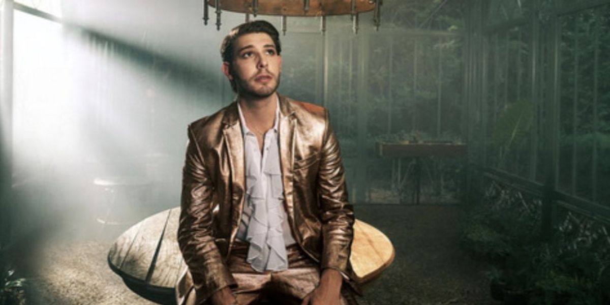 Sam Williams Releases Deluxe Album 'Glasshouse Children: Tilted Crown'