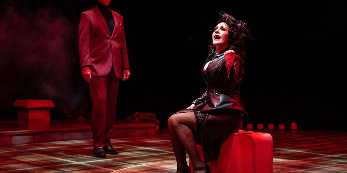 Review: DAMN YANKEES at Marriott Theatre, Lincolnshire