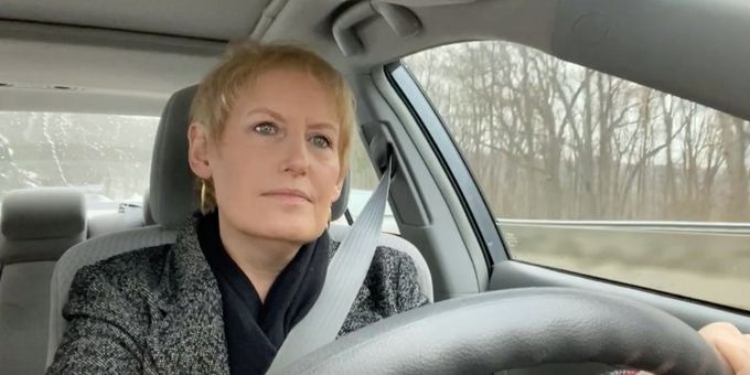 VIDEO: Liz Callaway Sings DEAR EVAN HANSEN and INTO THE WOODS in Her Car