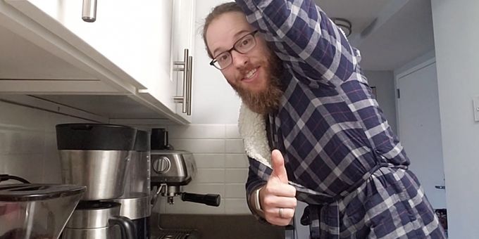 BWW Exclusive: Daily #MobilityMinute with Mark Fisher Fitness Trainer Harold Gibbons- The Overhead Stretch