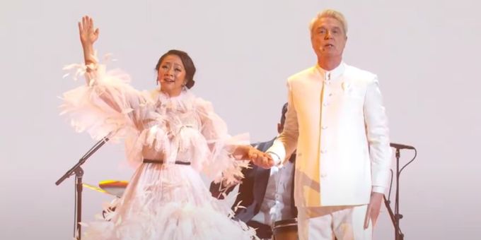Video: Stephanie Hsu & David Byrne Perform 'This Is A Life' From EVERYTHING EVERYWHERE ALL AT ONCE at the Oscars