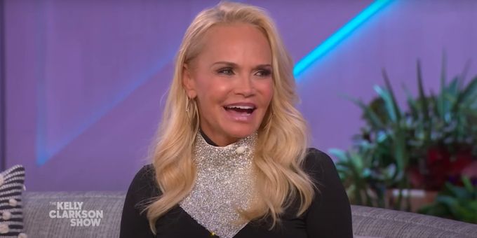 Video: Kristin Chenoweth Reveals Ariana Grande Calls Her With WICKED Movie Updates on THE KELLY CLARKSON SHOW