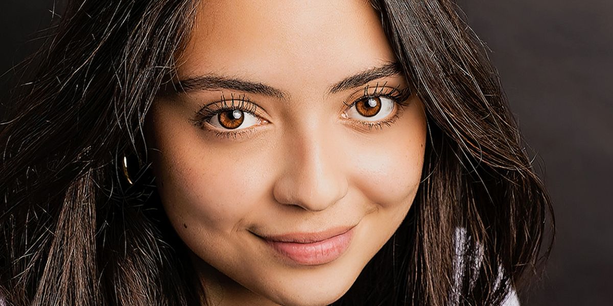 Interview: BEETLEJUICE National Tour's Isabella Esler Talks Starring as Lydia, Her Audition Process & Favorite Show Moment