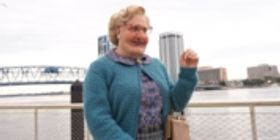 MRS. DOUBTFIRE Title Character Explores Jacksonville Before Local Engagement