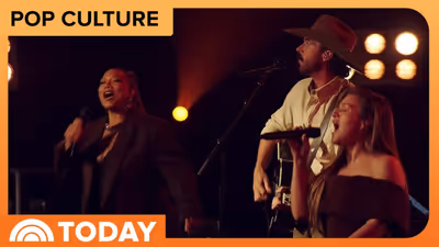 THE VOICE Coaches Clarkson, Levine, Latifah and Green Cover 'The Weight'