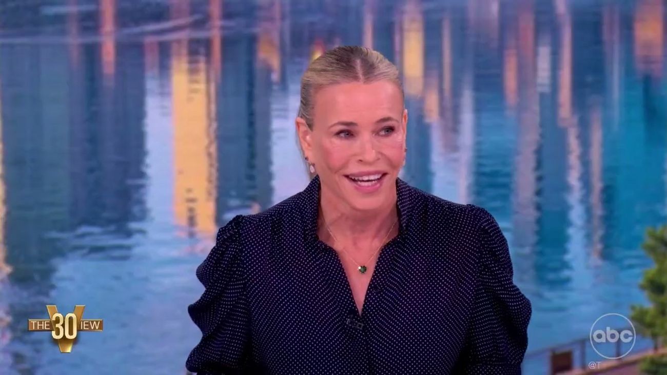 Chelsea Handler Brings HIGH & MIGHTY TOUR To Florida And Texas After Skipping Them… Video