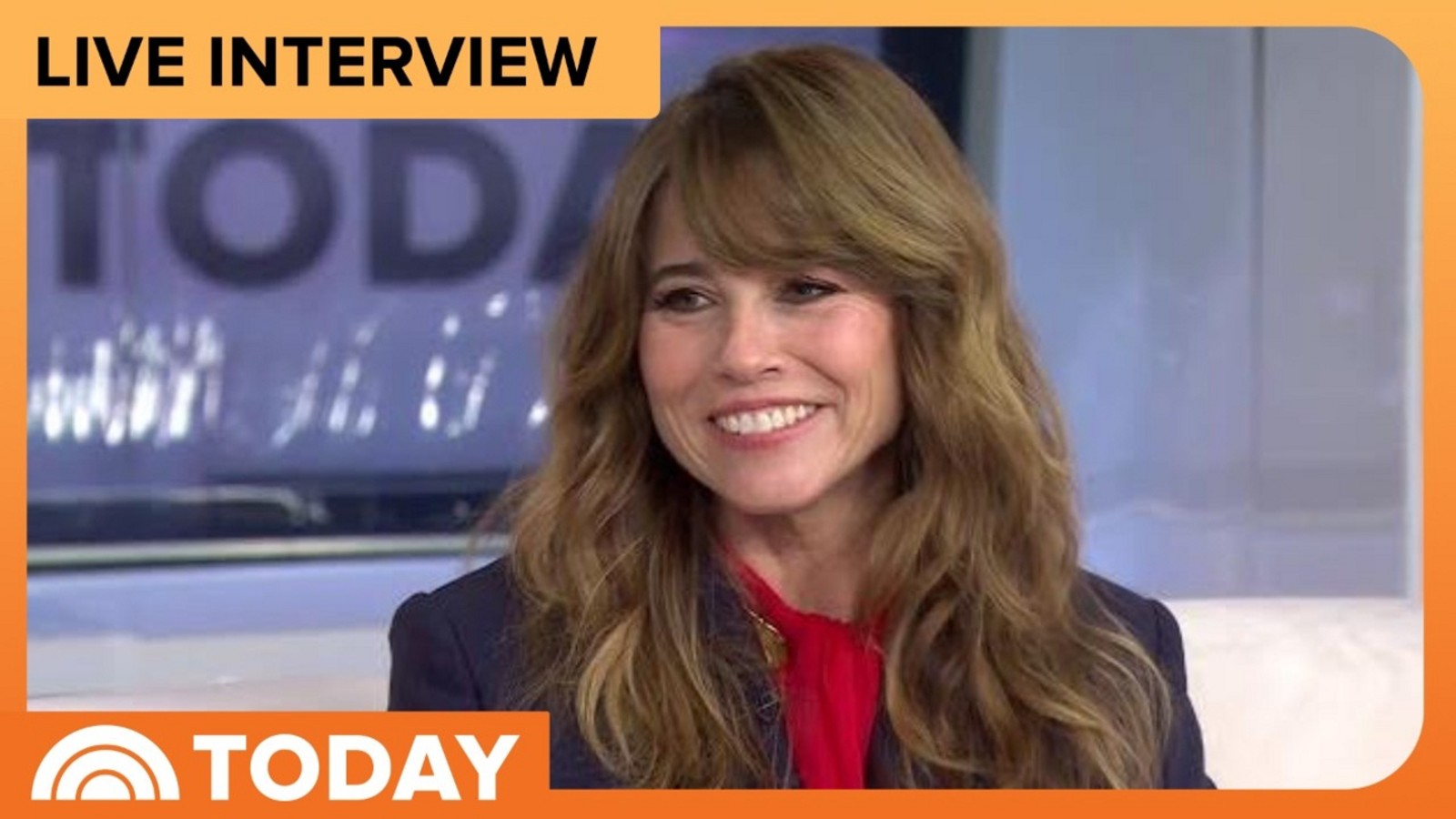 Linda Cardellini Describes 'Blood and Gore' and Story in CRYSTAL LAKE