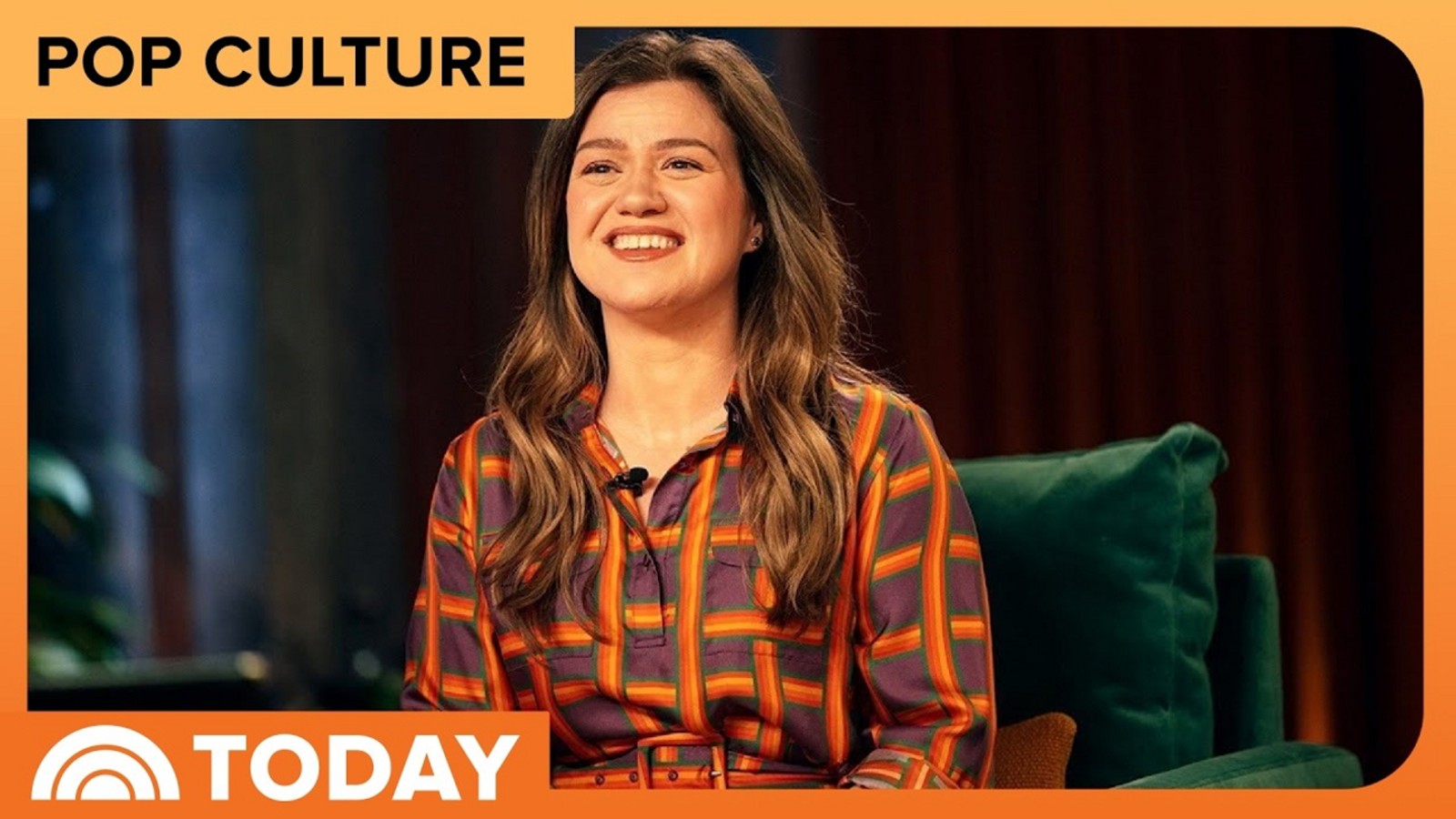 Kelly Clarkson Recounts Her Own 'Pretty Woman' Store Moment
