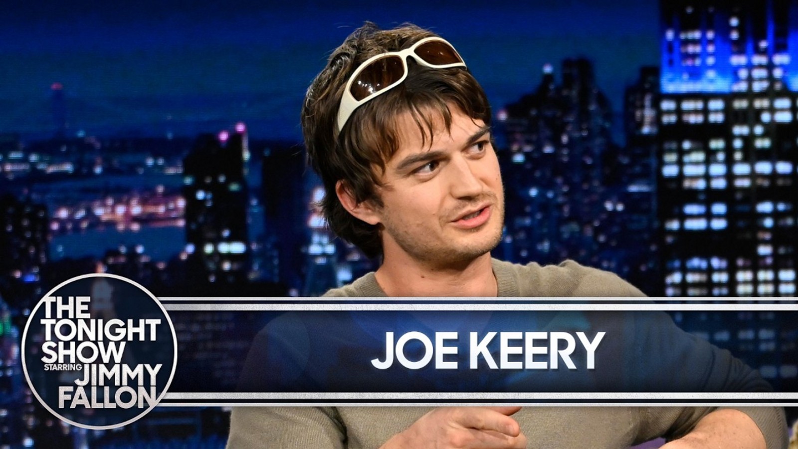 Joe Keery Recalls Bathroom Incident During OTHER DESERT CITIES