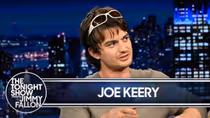 Joe Keery Recalls Bathroom Incident During OTHER DESERT CITIES
