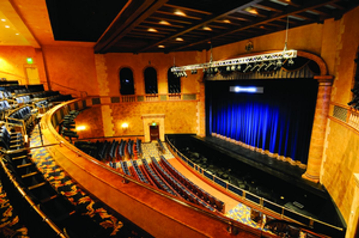 Sarasota Opera's DaCapo Society For Young Professionals Hosts Opera House Tour  Image