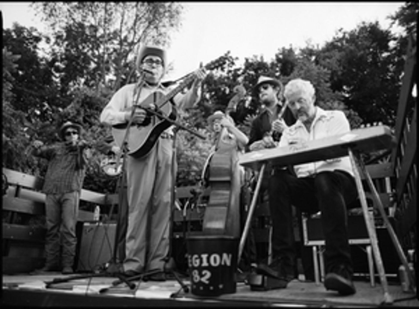 Nashville's Diverse Music Scene Celebrated in Exhibition of Works by Ten Local Photographers  Image