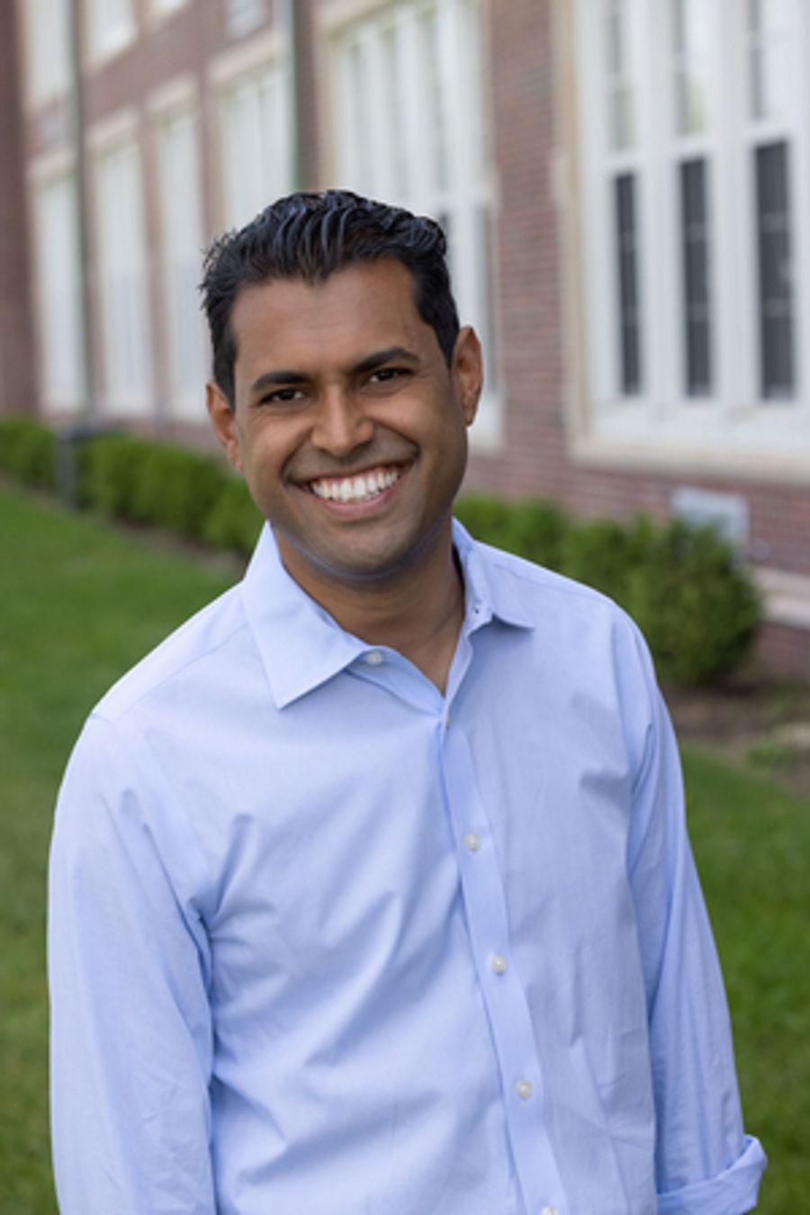 Senator Vin Gopal secures $100,000 Arts Grant for Axelrod PAC Image