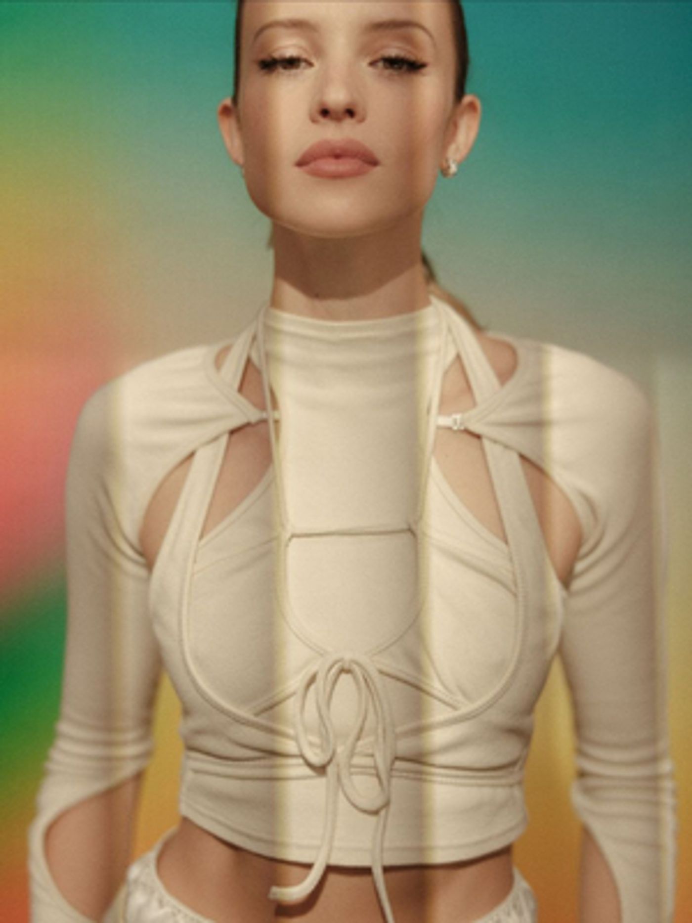 Video: Angèle Shares 'Le Temps Fera Les Choses' Music Video  Image