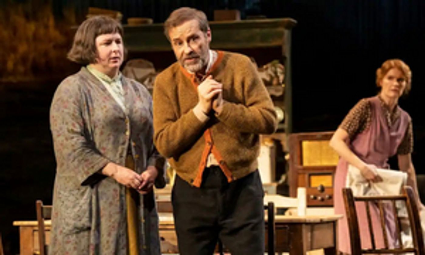 Review Roundup: What Did the Critics Think of DANCING AT LUGHNASA?  Image