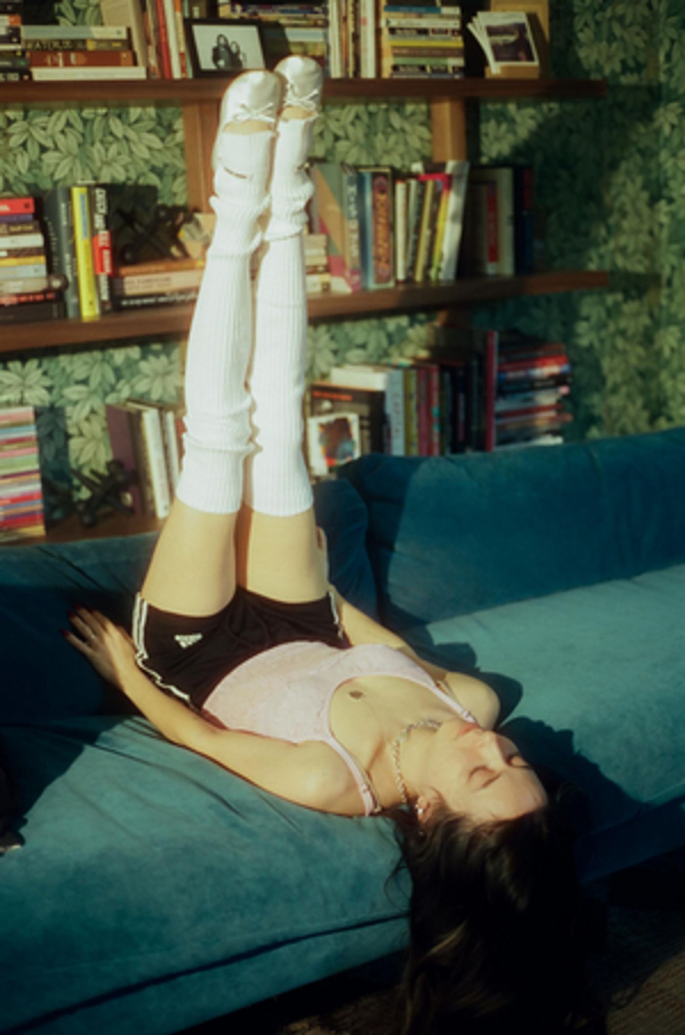 Comedian Esther Povitsky Comes to The Den Theatre  Image