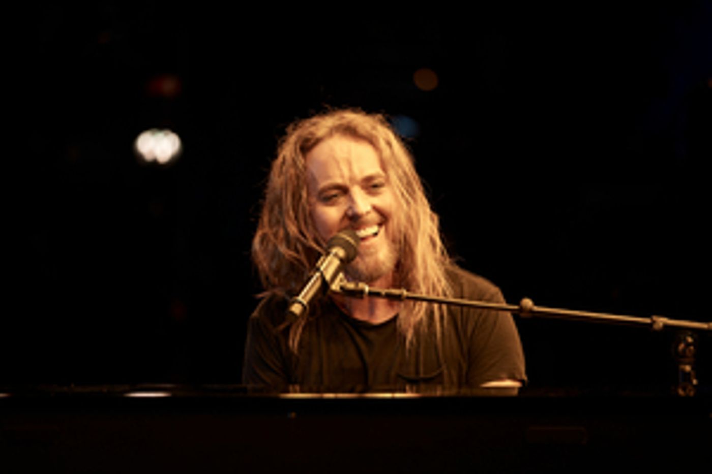 Tim Minchin Will Perform AN UNFUNNY* EVENING WITH TIM MINCHIN AND HIS PIANO in London  Image