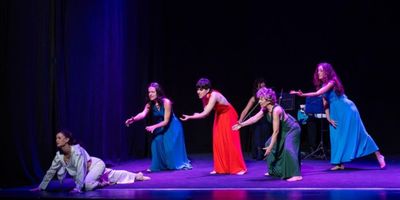 20 POEMAS DE AMOR Y UNA CANCIÓN DESESPERADA regresa al Teatro Lara de Madrid Photo