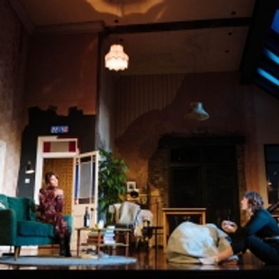 Photos: First Look at the New Cast of 2:22 A GHOST STORY