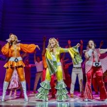 Photos: First Look at the New Cast of MAMMA MIA! in the West End