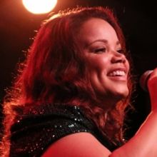 Photos: Kimberley Locke Celebrates The Holidays At Birdland