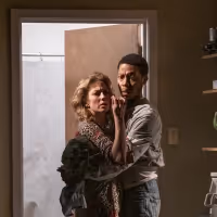 Photos: First Look at Tracy Letts' BUG at Steppenwolf Theatre Company
