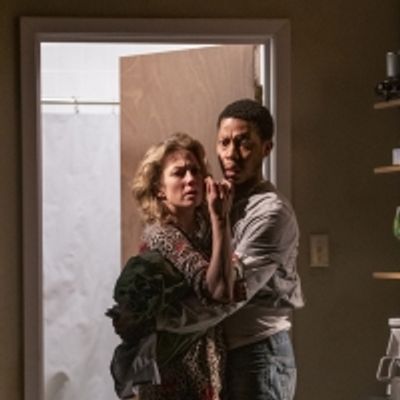 Photos: First Look at Tracy Letts' BUG at Steppenwolf Theatre Company