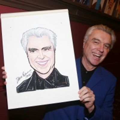 Photo Coverage: AMERICAN UTOPIA&#039;s David Byrne Celebrates New Sardi&#039;s Portrait