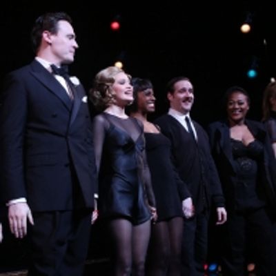 Photos: Olivia Holt &amp; Company Take First Bows in CHICAGO on Broadway