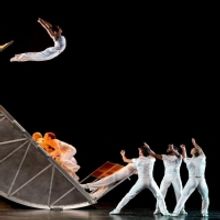 Performing Arts Houston Presents DIAVOLO | Architecture In Motion(R)