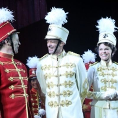 Photos: Hugh Jackman and Sutton Foster Take Bows in THE MUSIC MAN