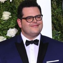 VIDEO: FROZEN Star Josh Gad Recaps the Events of 2020 as Olaf