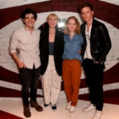 Photo: Former Emcee &amp; Sally Bowles, Eddie Redmayne &amp; Jessie Buckley, Visit CABARET