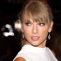 BWW Blog: Dear Taylor Swift - Please, Please Write a Musical!